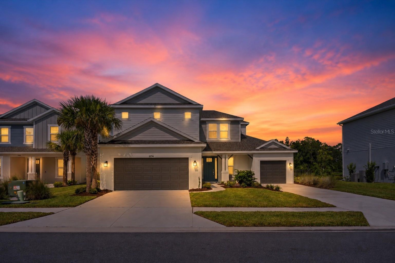 33734 Landsman Loop, Wesley Chapel, at dusk